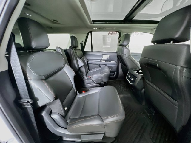 Used 2025 Ford Expedition Max Active AWD/4WD image 44