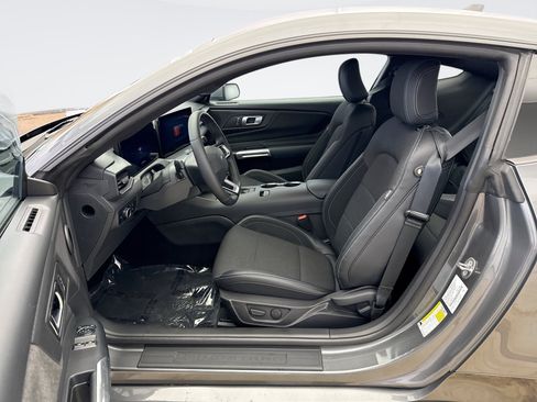 Used 2024 Ford Mustang Coupe RWD image 10