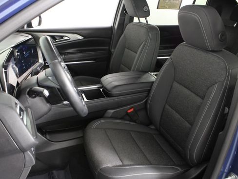 Used 2026 Chevrolet Traverse LT FWD image 19