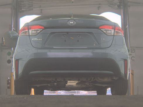 Used 2022 Toyota Corolla LE FWD image 10