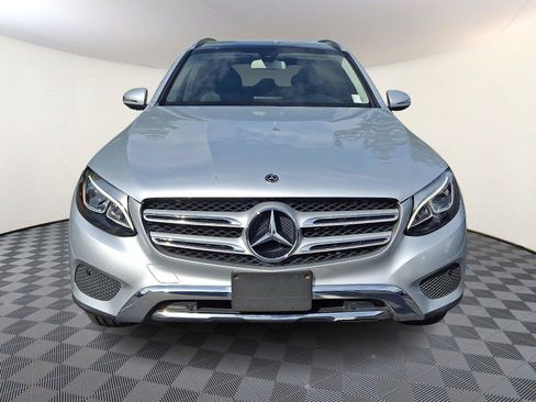 Used 2019 Mercedes-Benz GLC 300 4MATIC image 2