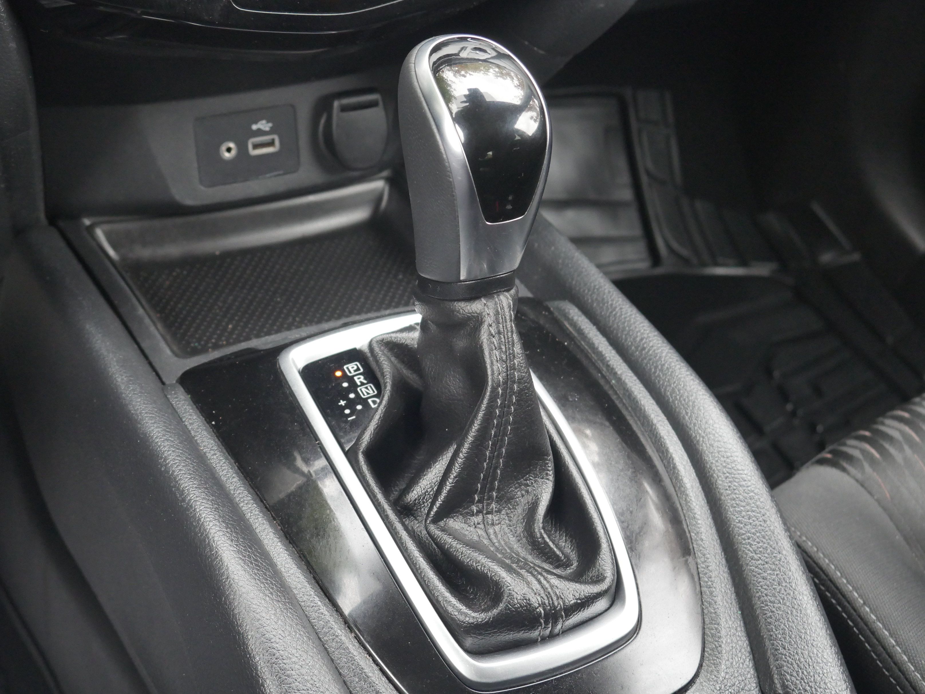 Used 2020 Nissan Rogue SV AWD/4WD image 11