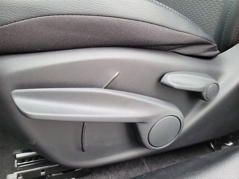 New 2026 Jeep Compass Latitude image 23