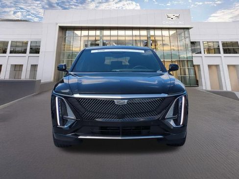 Certified 2024 Cadillac Lyriq Tech AWD/4WD image 2