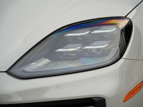 Used 2024 Porsche Cayenne Turbo image 78