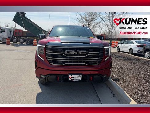Used 2022 GMC Sierra 1500 AT4 w/ AT4 Premium Package image 3