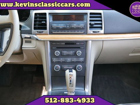 Used 2012 Lincoln MKZ image 23