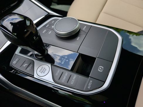 Used 2022 BMW 230i Coupe w/ Convenience Package image 18