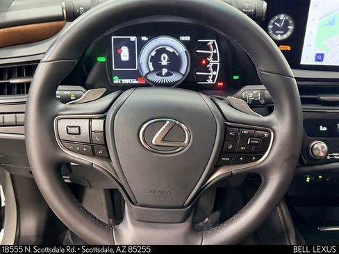Used 2025 Lexus ES 300h w/ Premium Package FWD image 20