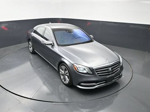 Used 2020 Mercedes-Benz S 560 4MATIC Sedan w/ Premium Package image 19