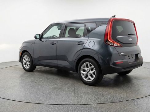 Used 2025 Kia Soul LX w/ LX Technology Package FWD image 6
