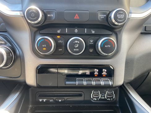 Used 2019 RAM 1500 Big Horn image 24