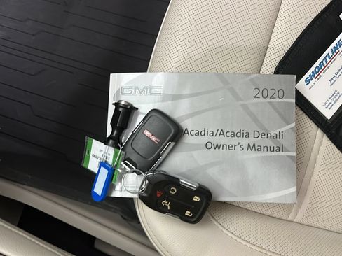 Used 2020 GMC Acadia Denali w/ LPO, 'HIT The Road' Package AWD/4WD image 38