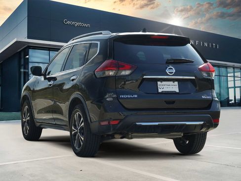 Used 2018 Nissan Rogue SL image 7