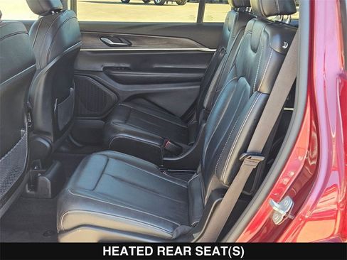 Used 2023 Jeep Grand Cherokee L Limited w/ Black Appearance Package image 17