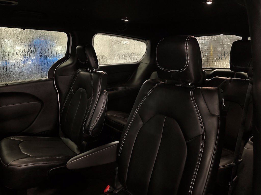 Used 2025 Chrysler Pacifica Select FWD image 22