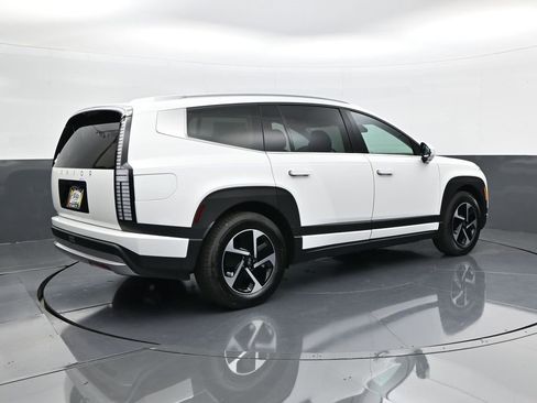 New 2026 Hyundai Ioniq 9 S image 5