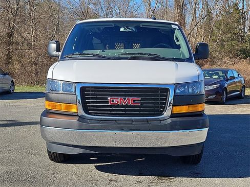 Used 2024 GMC Savana 2500 w/ Driver Convenience Package image 2