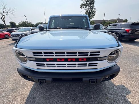 Used 2025 Ford Bronco Heritage Edition AWD/4WD image 8