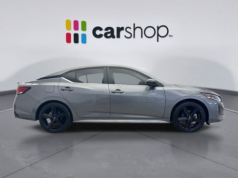 Used 2024 Nissan Sentra SR w/ SR Premium Package image 6