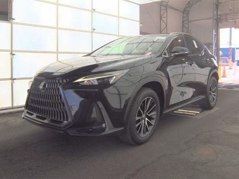 Used 2018 Mercedes-Benz E 300 w/ Premium 1 Package image 4