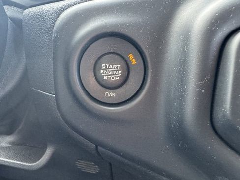 Used 2020 Jeep Gladiator Sport AWD/4WD image 21