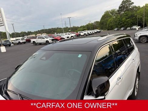 Used 2023 Jeep Grand Cherokee L Summit w/ Luxury Tech Group V AWD/4WD image 7