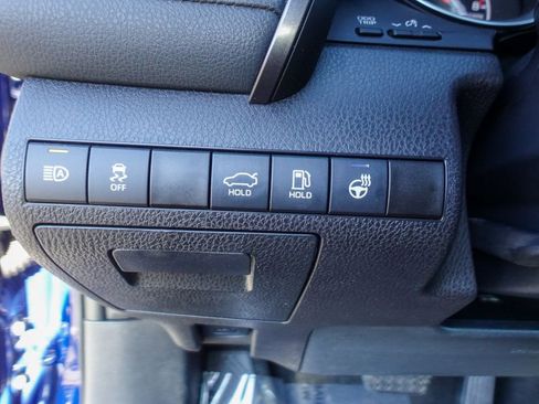 Used 2023 Toyota Camry XLE image 16