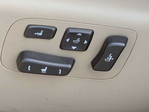Used 2012 Lexus LS 460 AWD w/ Comfort Pkg image 16