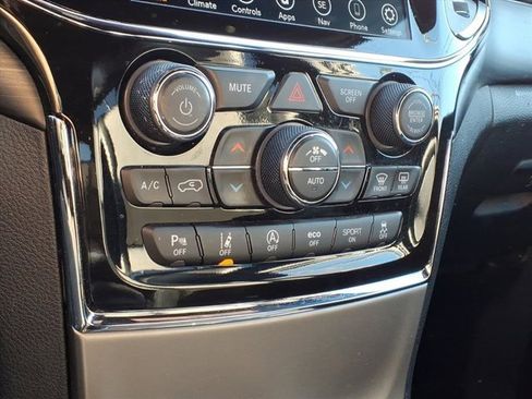 Used 2021 Jeep Grand Cherokee Laredo X image 14