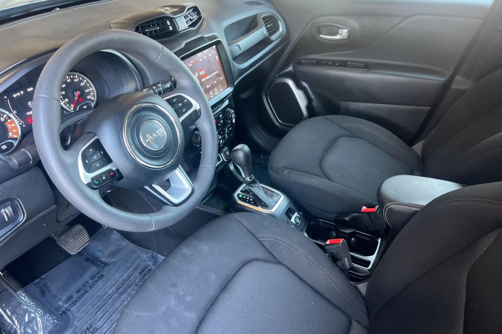 Used 2023 Jeep Renegade Latitude AWD/4WD image 4