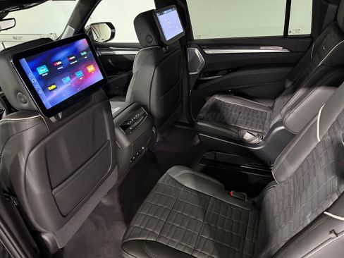 New 2026 Cadillac Escalade ESV V w/ LPO, ONYX Package image 47