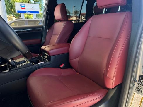 Used 2023 Lexus GX 460 Premium image 5