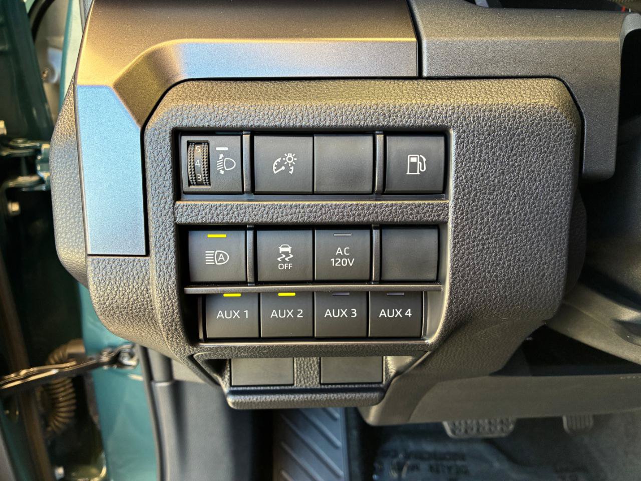 Used 2025 Toyota 4Runner TRD Off-Road AWD/4WD image 23