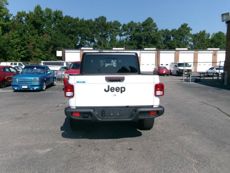 Used 2025 Jeep Gladiator Sport AWD/4WD image 7