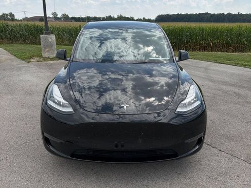 Used 2021 Tesla Model Y Long Range AWD/4WD image 2