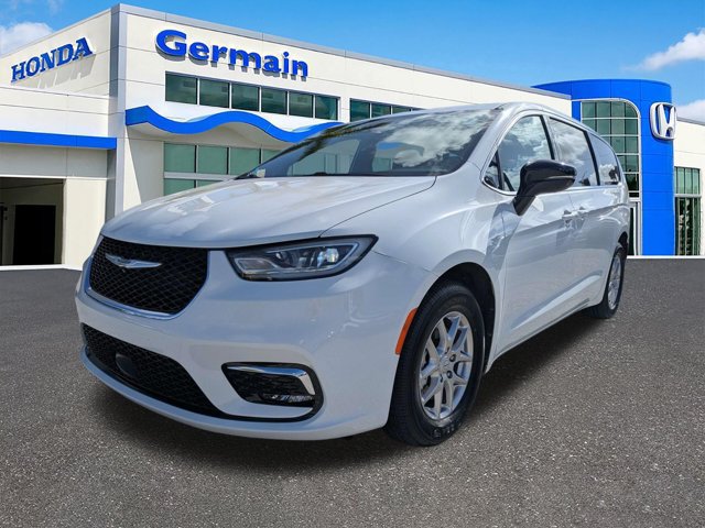 Used 2026 Chrysler Pacifica Select FWD image 1