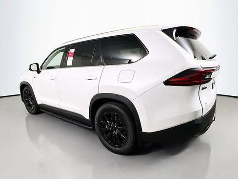 New 2026 Toyota Grand Highlander FWD image 4