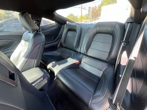 Used 2024 Ford Mustang GT Premium image 7