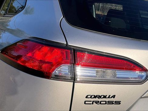 Used 2025 Toyota Corolla Cross AWD Hybrid image 29