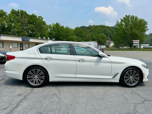 Used 2018 BMW 530i xDrive image 9