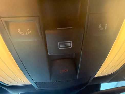 Used 2016 Mercedes-Benz E 350 4MATIC Sedan image 18
