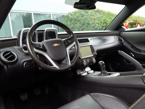 Used 2015 Chevrolet Camaro SS w/ RS Package RWD image 5