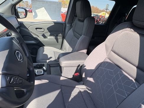 New 2026 Nissan Frontier SV w/ Tow Package AWD/4WD image 15