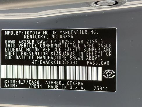 New 2026 Toyota Camry Hybrid FWD image 32