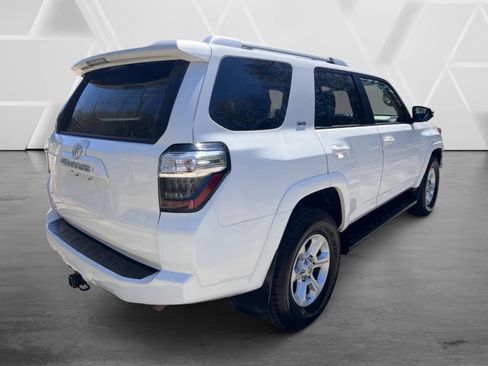 Used 2017 Toyota 4Runner SR5 Premium image 6