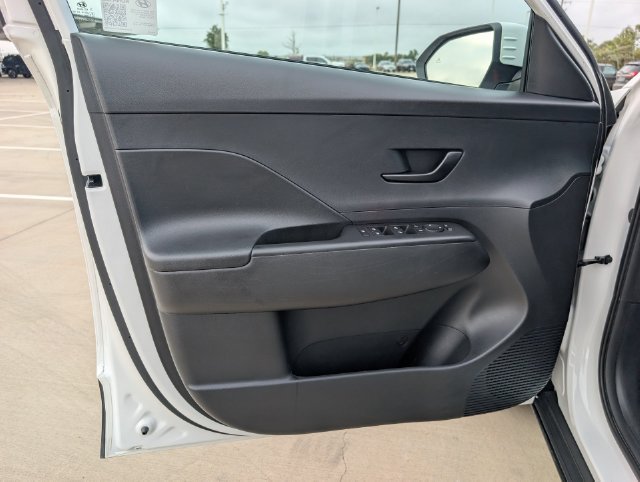 Used 2025 Hyundai Kona SEL FWD image 22
