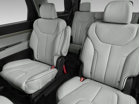 Used 2023 Hyundai Palisade Calligraphy image 11