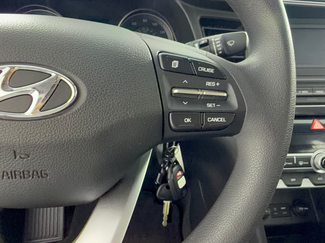 Used 2020 Hyundai Elantra SE w/ Cargo Package (C1) FWD image 19