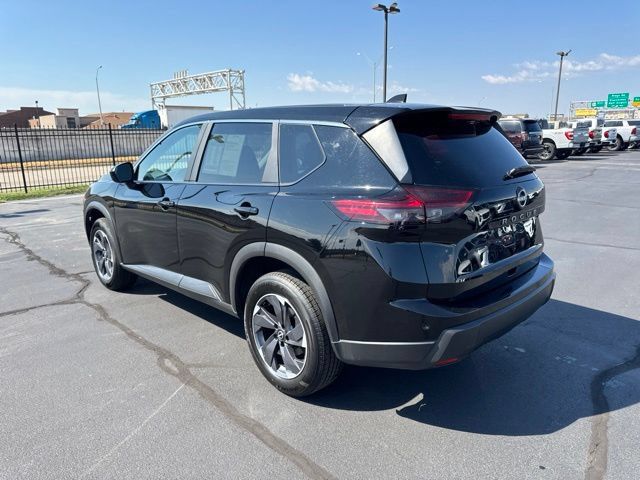 Used 2025 Nissan Rogue SV FWD image 7